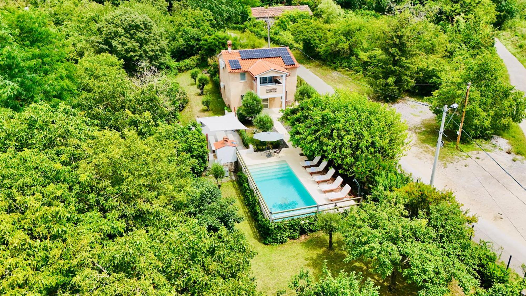 Wellness House Oliva With Heated Salt Water Pool, Sauna & Jakuzzi Labin  Luaran gambar